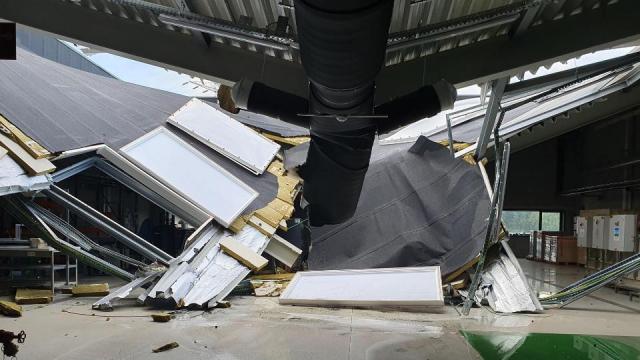 Dak nieuwe demonstratiehal VITO ingestort