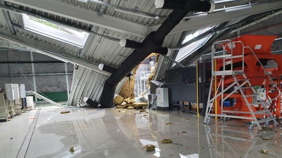 Dak nieuwe demonstratiehal VITO ingestort